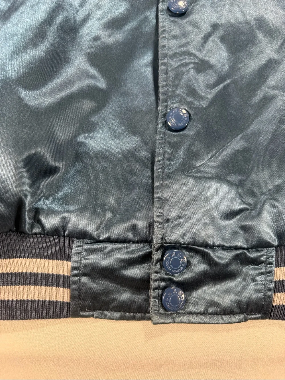 NWOT MLB NY Yankees Blue Satin Bomber Varsity Jacket Mens Medium Mint Cond